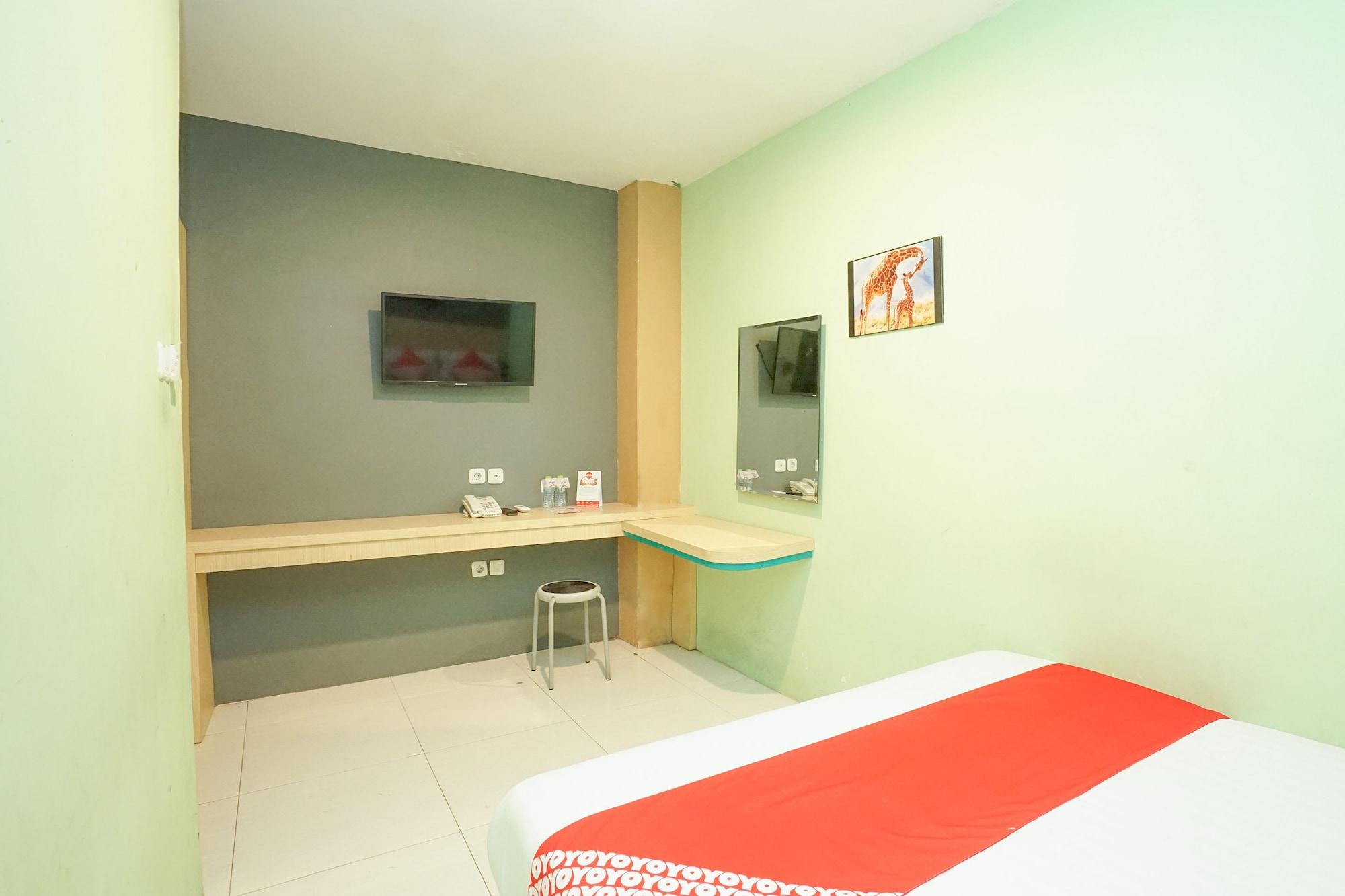 Oyo 277 Rukotel Near Rsu Adi Husada Undaan Kota Surabaya Kültér fotó