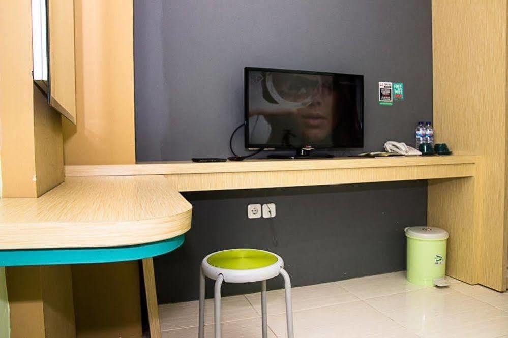 Oyo 277 Rukotel Near Rsu Adi Husada Undaan Kota Surabaya Kültér fotó