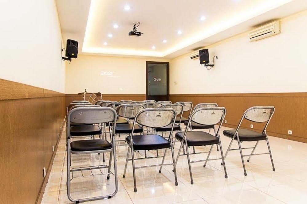 Oyo 277 Rukotel Near Rsu Adi Husada Undaan Kota Surabaya Kültér fotó