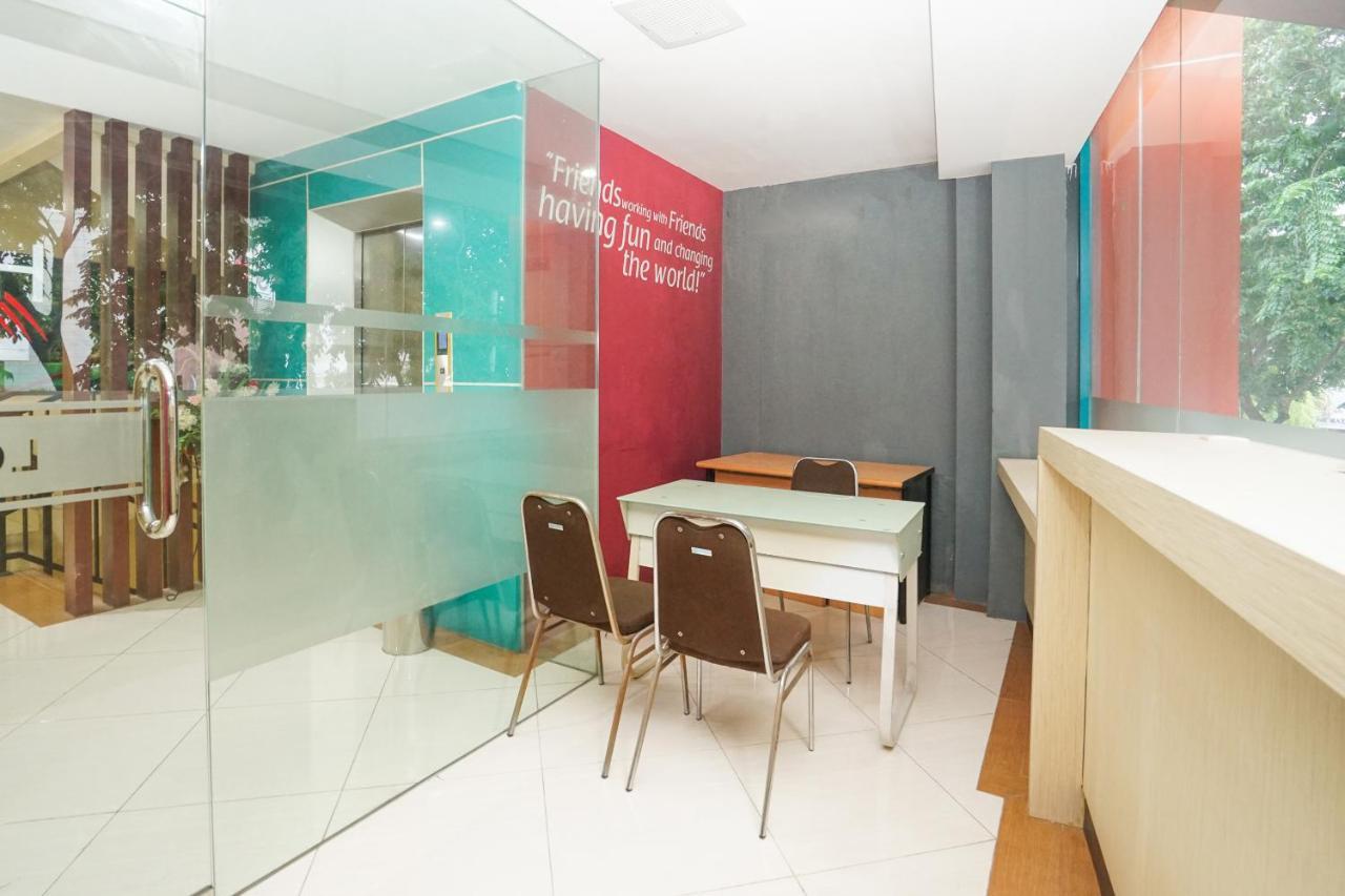 Oyo 277 Rukotel Near Rsu Adi Husada Undaan Kota Surabaya Kültér fotó