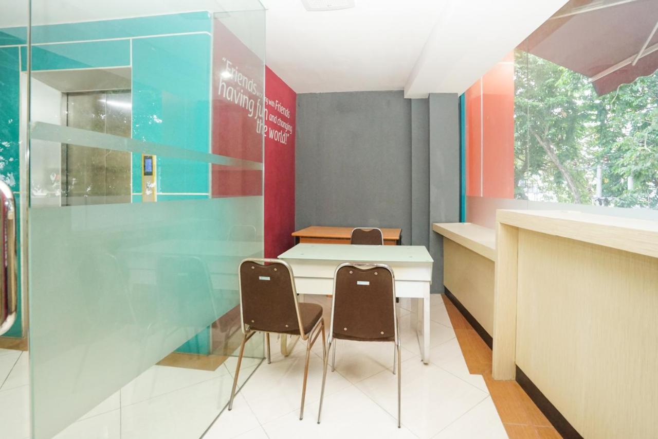 Oyo 277 Rukotel Near Rsu Adi Husada Undaan Kota Surabaya Kültér fotó