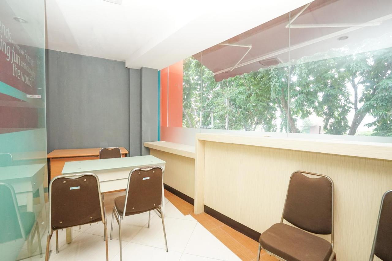 Oyo 277 Rukotel Near Rsu Adi Husada Undaan Kota Surabaya Kültér fotó